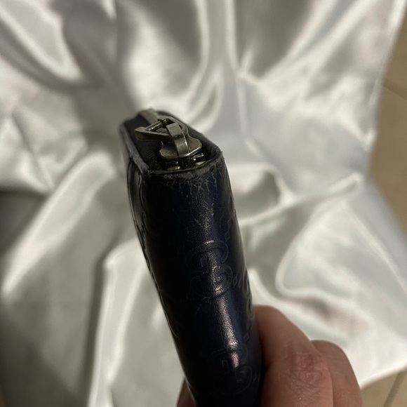 GUCCI Guccisima Navy and Black Leather Round Zipper Long Wallet - Picture 5 of 12